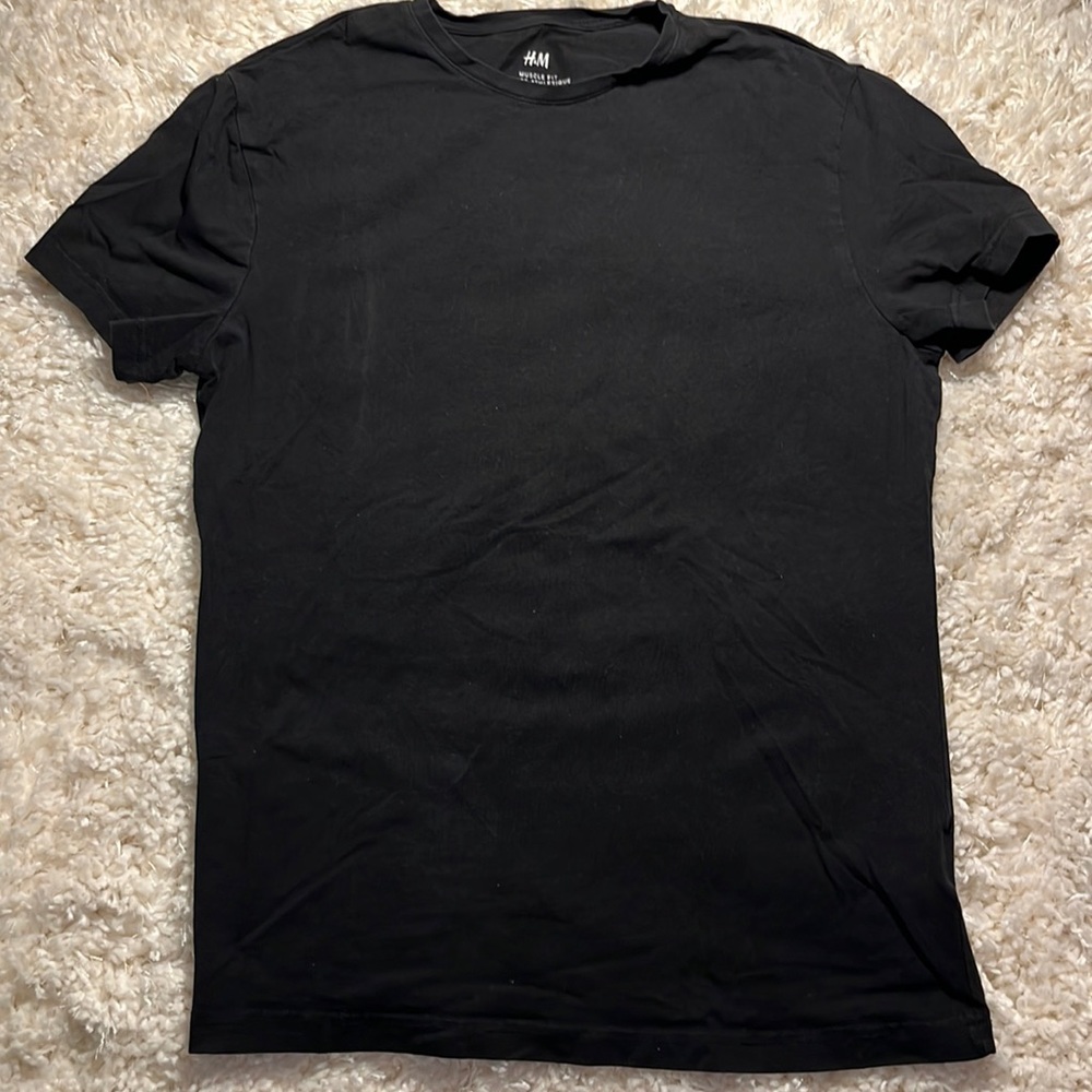 H&M MUSCLE FIT TEE